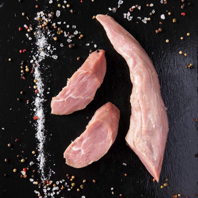 Rohes Kalbsfilet mit Gewürzen